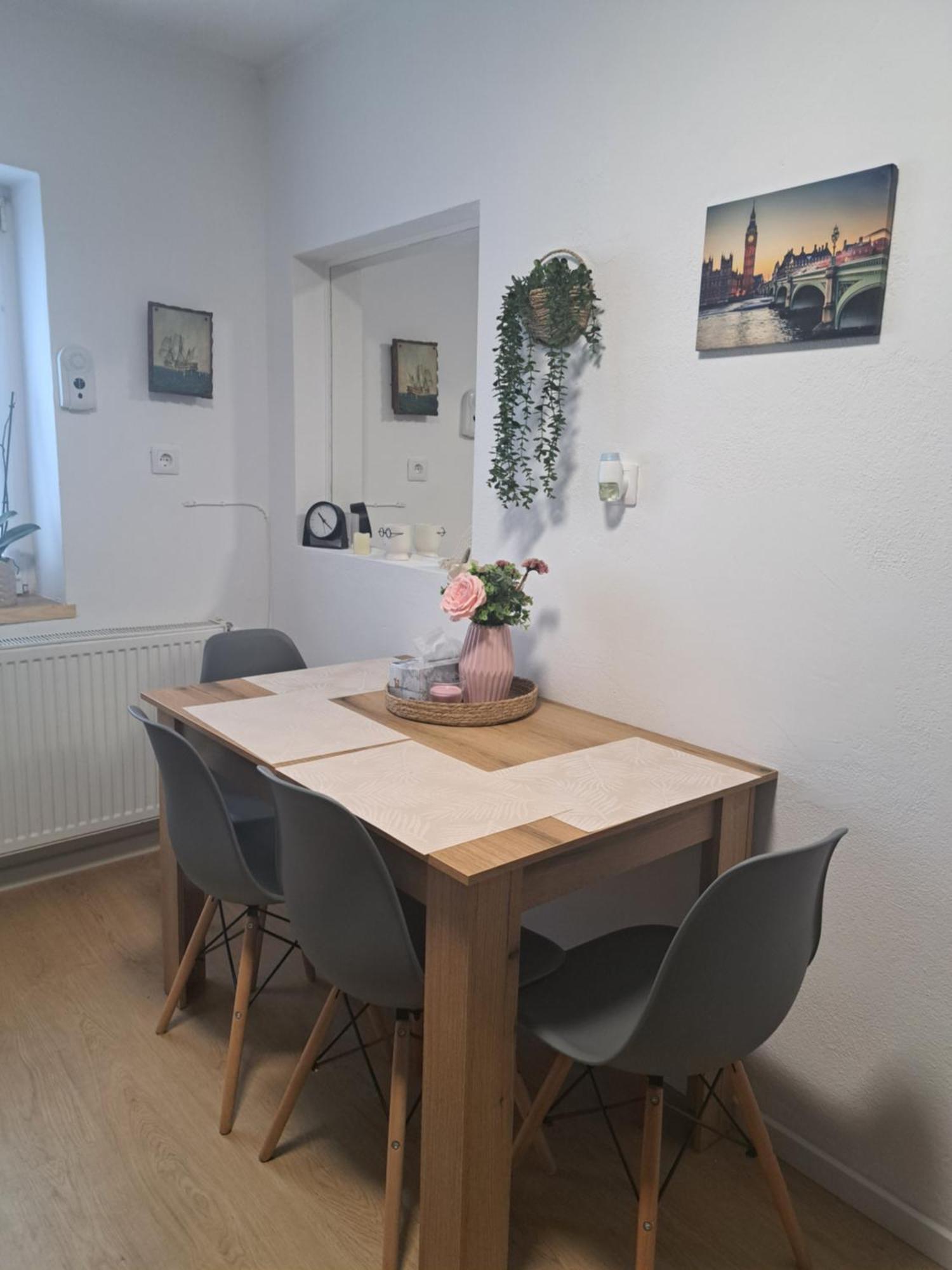 Studio With Free Parking In The Center - Deliamo 3 Сібіу Екстер'єр фото