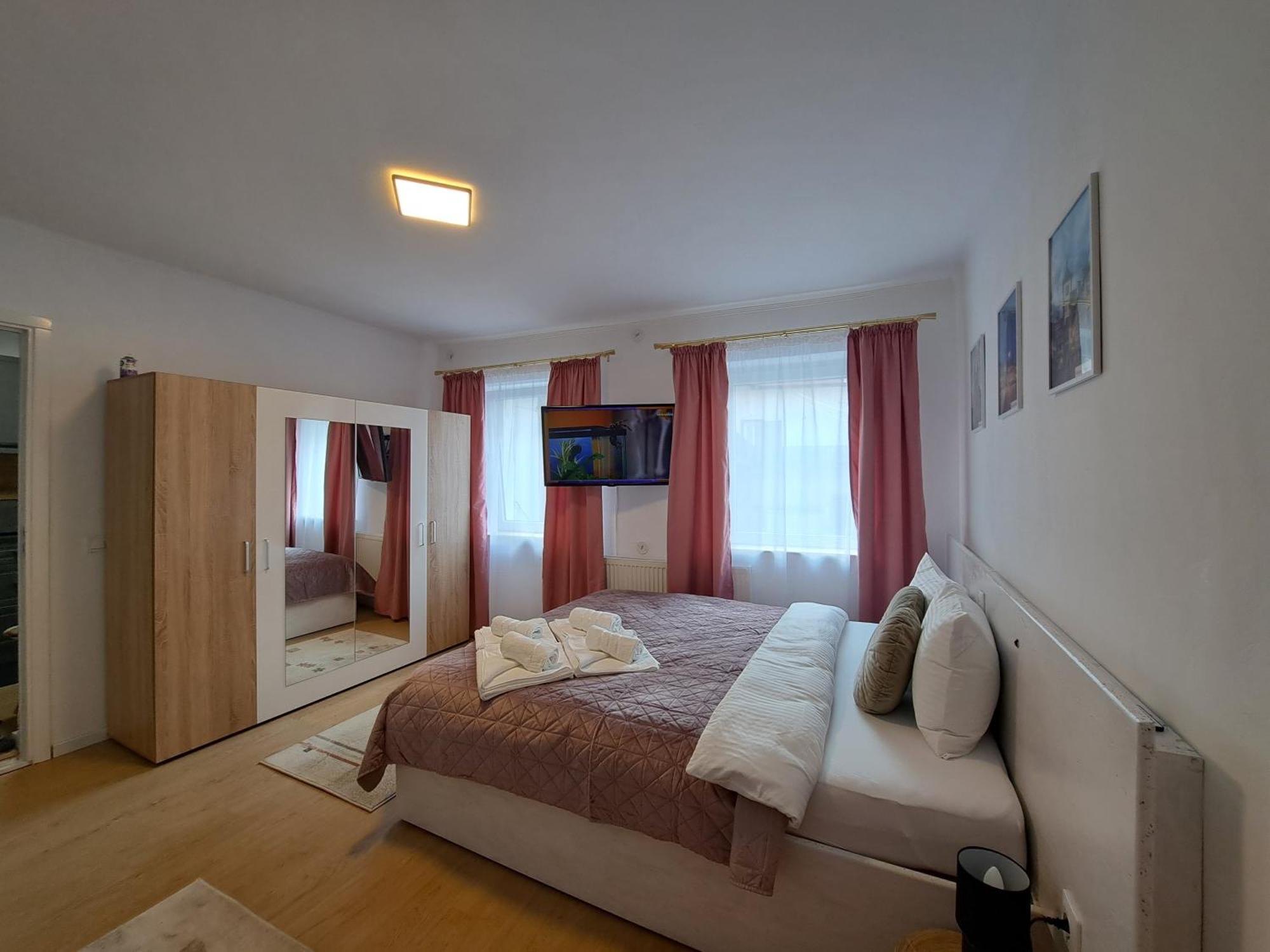 Studio With Free Parking In The Center - Deliamo 3 Сібіу Екстер'єр фото